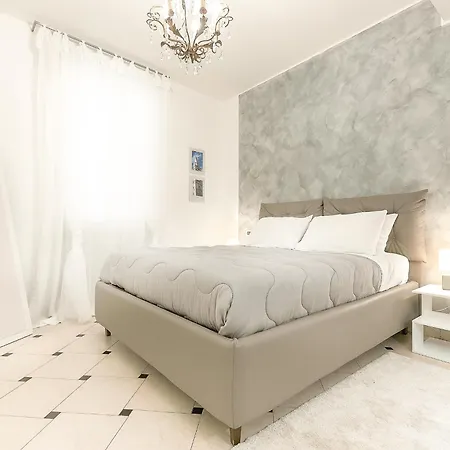 Апартаменти Rismondo 89 - 90m Piazza Roma