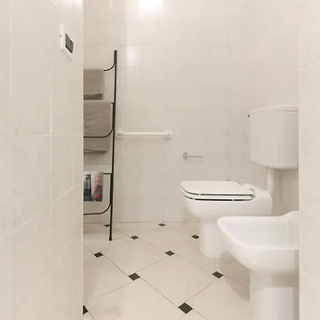 Rismondo 89 - 90m Piazza Roma Lejlighed Modena